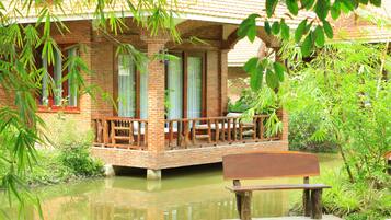 Deluxe Double Room, Pool View | Terrace/patio