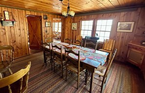 Dining - Balsam Lake Howards Fern Hill Cabin (Balsam Lake)