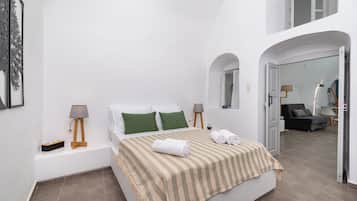 Traditional-Vierbettzimmer, Blick auf den Innenhof | Zimmersafe, schallisolierte Zimmer, Bügeleisen/Bügelbrett