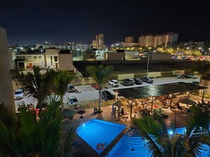 Pool - Oceanview 1-bedroom and lock off apartment in Mazatlán w pools,gardens,WiFi etc (Mazatlán)