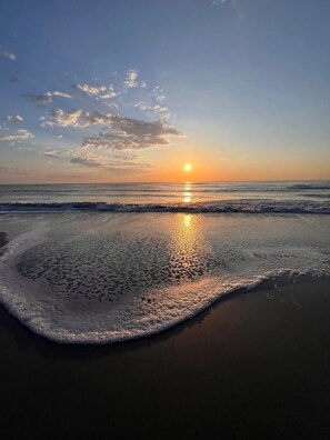 كراسي للتشمس، مناشف للشاطئ