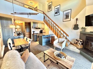 Smart TV, fireplace, ping pong