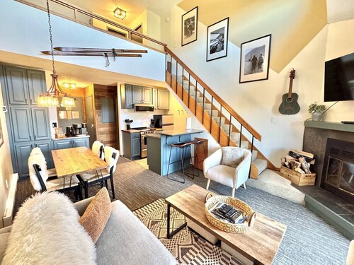 Moose Mtn Retreat | Ski-In/Ski-Out | Pool & Hot Tub