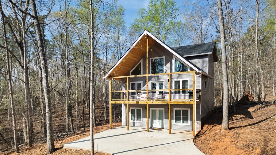 Lake Hartwell Escape