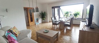 Cozy vacation apartment with large roof terrace in an upscale residential area.