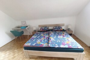2 bedrooms, desk, free WiFi