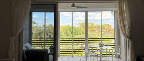 تلفزيون ذكي