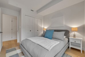 Iron/ironing board, travel cot, WiFi, bed sheets