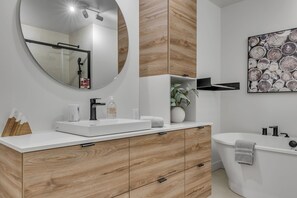 ヘアドライヤー、タオル