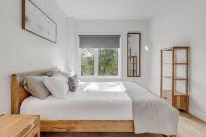 2 habitaciones, tabla de planchar con plancha, cuna de viaje y wifi