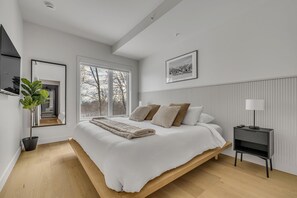 2 habitaciones, tabla de planchar con plancha, cuna de viaje y wifi 