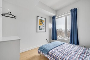 3 chambres, lit parapluie, Wi-Fi, draps fournis