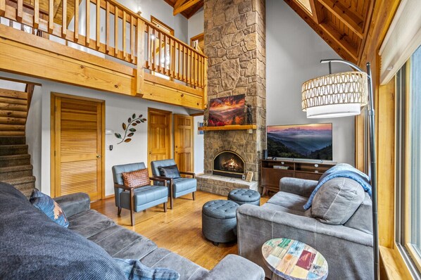 Smart-TV, Kamin, Videospiele