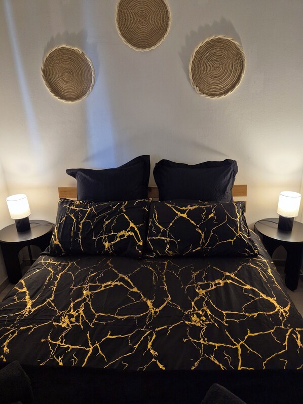 1 bedroom, WiFi, bed sheets