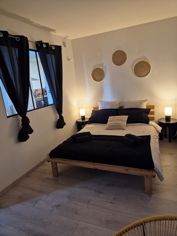 1 غرفة نوم وواي فاي وملاءات أسرّة