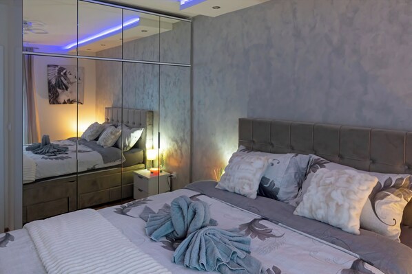 1 bedroom, iron/ironing board, WiFi, bed sheets