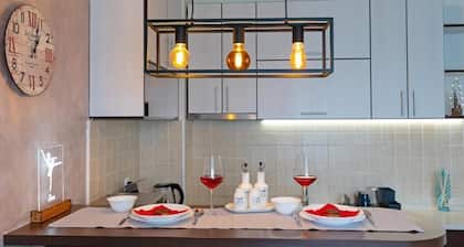 ENNA - Cozy 1-bedroom apartment with PRIVATE PARKING