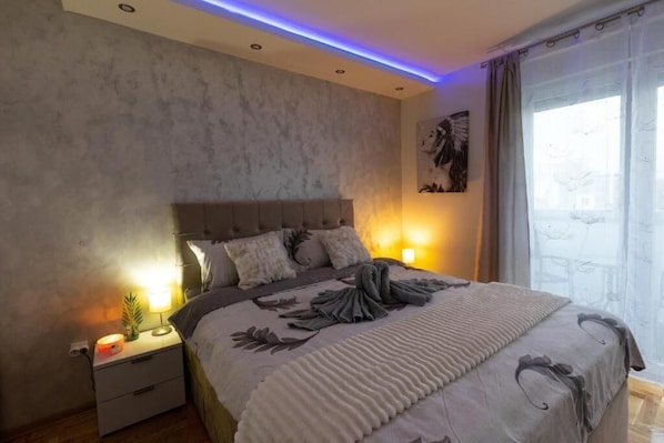 1 chambre, fer et planche à repasser, Wi-Fi, draps fournis