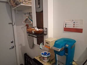 Interior - Perfect getaway in Central Phoenix.  Private, safe. POOL. (Phoenix)