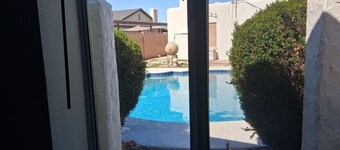 Perfect getaway in Central Phoenix. Private, safe. POOL.