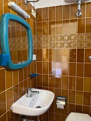 Unclassified image, 2 of 17, button - JUST A STONE'S THROW FROM THE PEEL BEACH (Stintino)