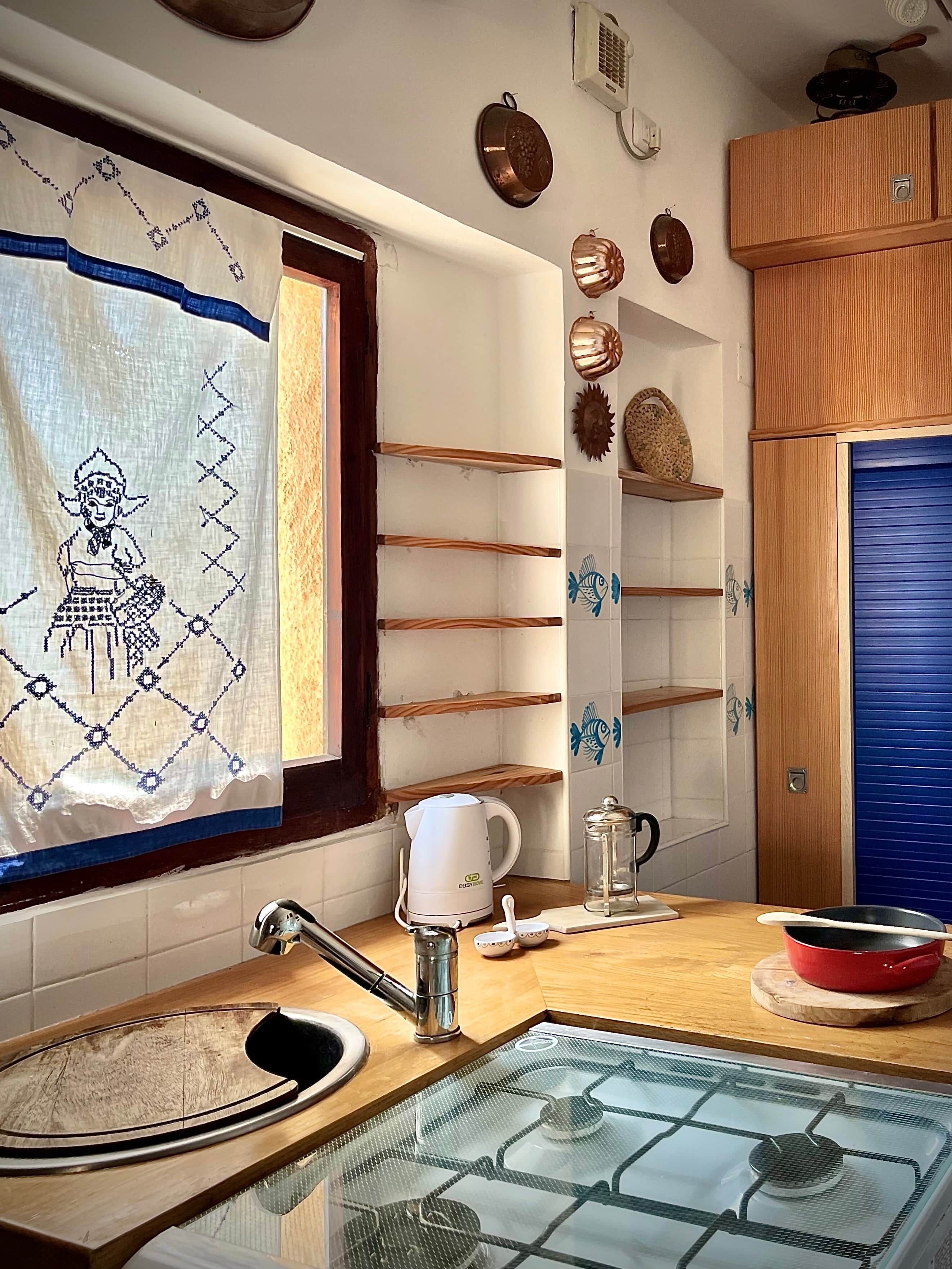 Réfrigérateur, plaque de cuisson