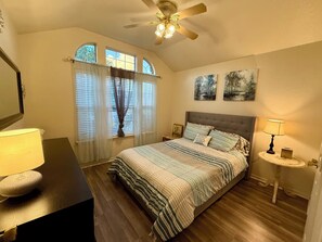 4 bedrooms, desk, iron/ironing board, free WiFi