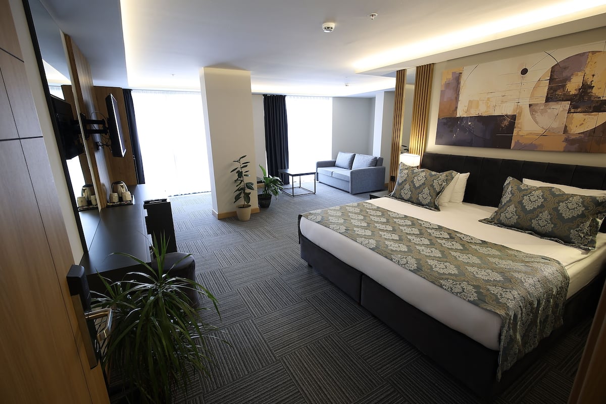 Chambre Double Luxe, vue ville | Coffres-forts dans les chambres, chambres insonorisées