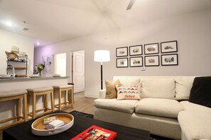 تلفزيون ذكي، ستيريو، شاشة كمبيوتر، طابعة