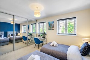 3 chambres, fer et planche à repasser, Wi-Fi gratuit, draps fournis