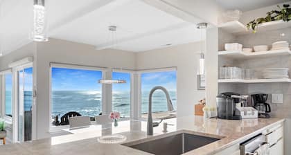 Blue Haven-Oceanfront Stay Near Cambria & Beaches