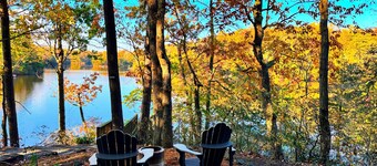 Midcentury Modern Lake House, gorgeous views, deck, 4-bedrooms in Lusby/Solomons