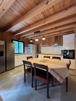 Dining - Wooden house near contis plage (Saint-Julien-en-Born)