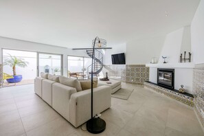 تلفزيون ذكي