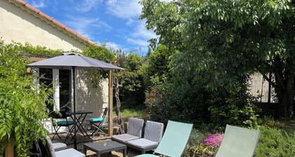 Studio dans les pins et Piscine