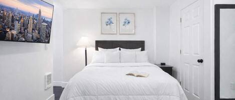 1 bedroom, desk, iron/ironing board, WiFi