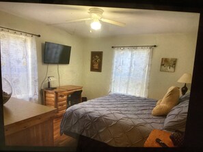 1 makuuhuone, silitysrauta/-lauta, Wi-Fi, vuodevaatteet