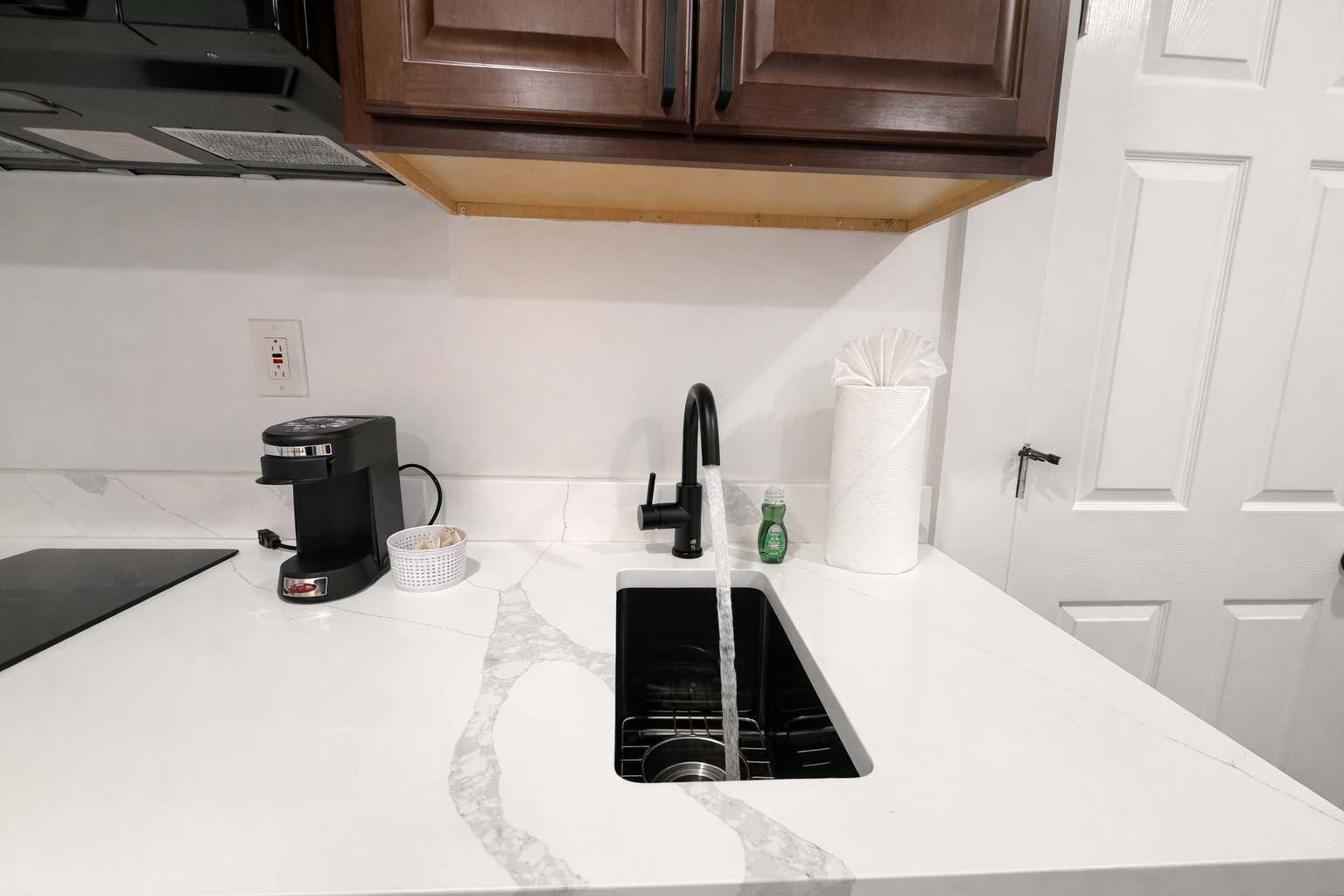 Frigorifero, microonde, macchina per tè/caffè