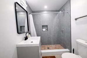 Douche, sèche-cheveux