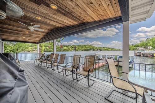 Spacious Lakefront Retreat on Gravois Arm- Huge Dock, Sleeps 16!