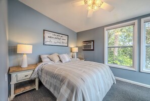 6 bedrooms, free WiFi, bed sheets