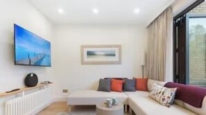 Televisión, videojuegos y libros 