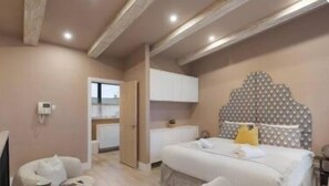 3 habitaciones, tabla de planchar con plancha y wifi gratis 