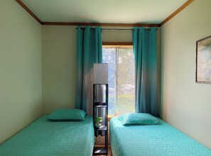 2 bedrooms, WiFi, bed sheets