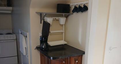 Historical 3rd floor studio apartment in Uptown Wedge