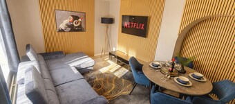 4 Bedroom Gateway: Winchester - Town Centre 4 mins.