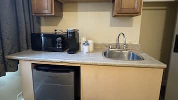 Blackout curtains, iron/ironing board, free WiFi