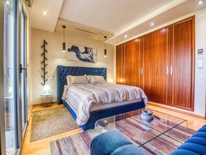 4 Schlafzimmer, Bügeleisen/Bügelbrett, WLAN, Bettwäsche
