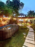 Smart TV 45 polegadas com canais via satélite, Netflix