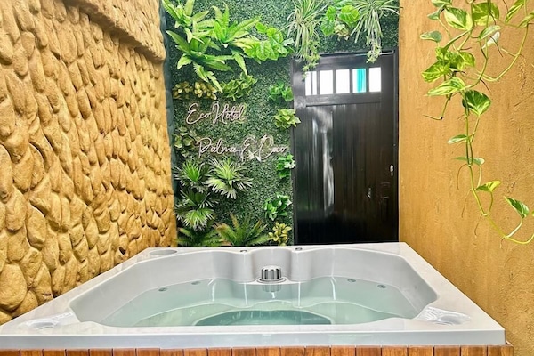 Smart TV 45 pulgadas con canales de televisión vía satélite, Netflix